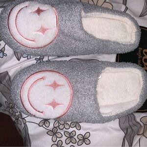 H&M Gray and White Slippers with Pink Embroidery